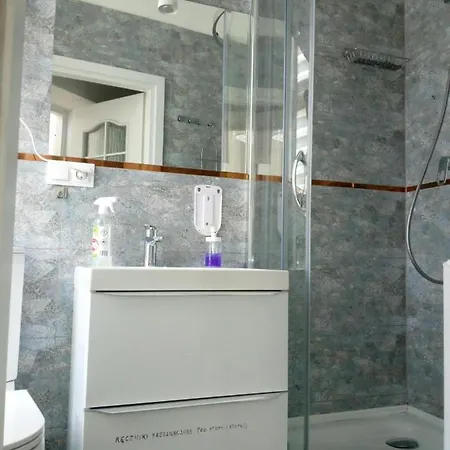 Tulip - Nr 8 Ze Wspolna Lazienka I Kuchnia Apartment *